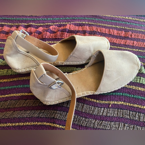 Style & Co. - Picture 3 of 4